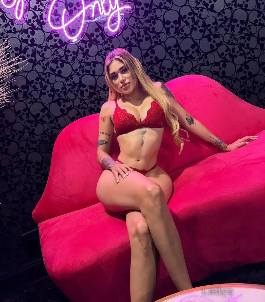 Natacha, 29 years beautiful nude Atlanta escorts girl, height 167 sm, Weight 51 kg
