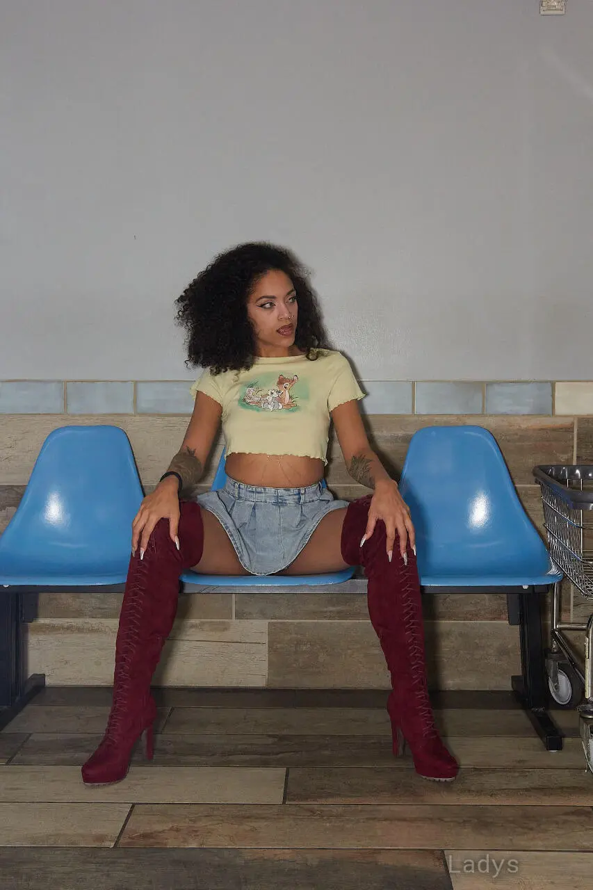 Princess Raven, 26 years beautiful nude Atlanta escorts girl, height 161 sm, Weight 52 kg