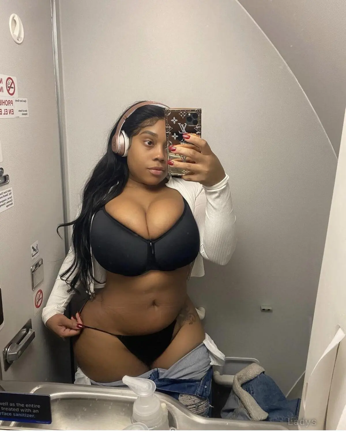 Sweet and available for hookup sex, 29 years beautiful nude Atlanta escorts girl, height 158 sm, Weight 46 kg