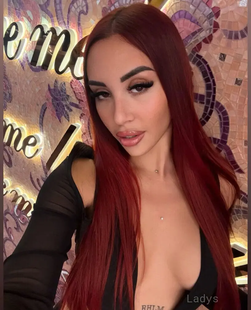 Taylor, 22 years beautiful nude Atlanta escorts girl, height 160 sm, Weight 50 kg