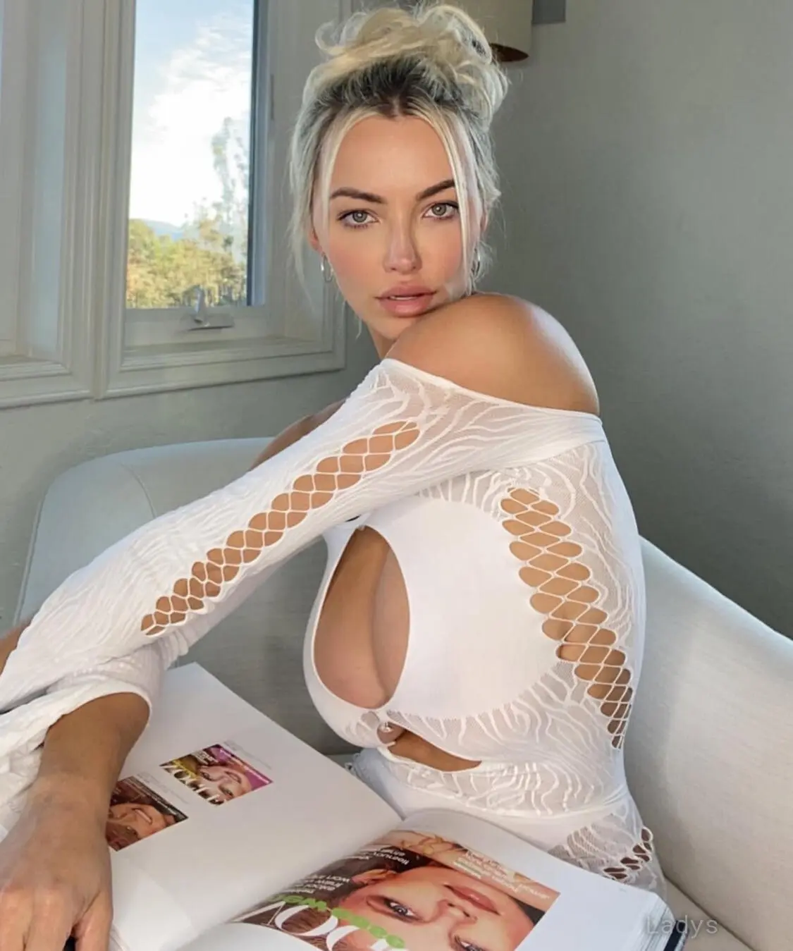 Susan, 33 years beautiful nude Aurora escorts girl, height 138 sm, Weight 45 kg