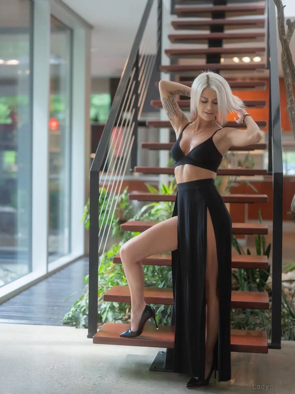 Summer Hilton, 34 years old Austin escort girl with big tits, height 175 sm, Weight 65 kg