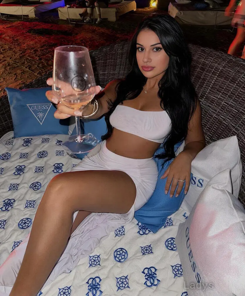 Chloe, 26 years beautiful nude Austin escorts girl, height 165 sm, Weight 54 kg
