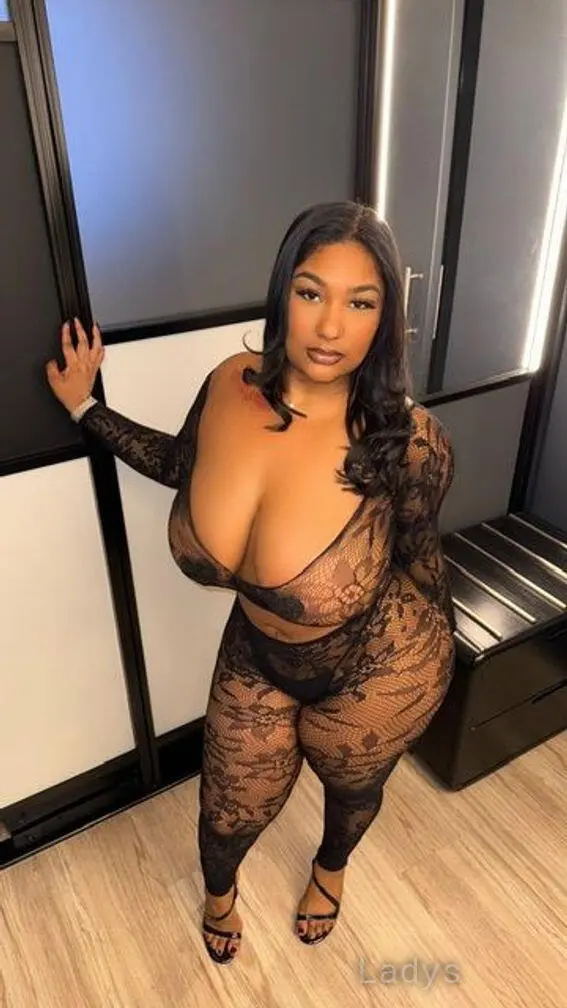Elegant Jasmine, 24 years beautiful nude Austin escorts girl, height 165 sm, Weight 72 kg