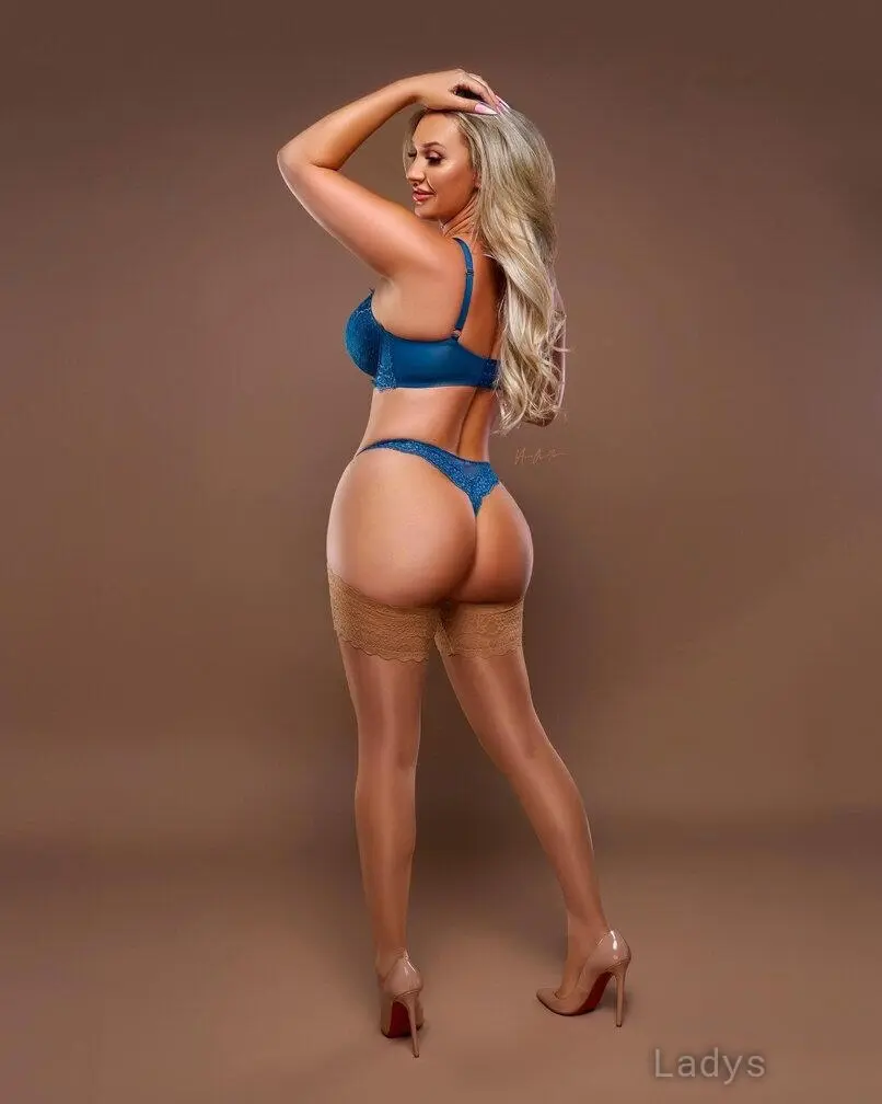 Nikkistar, 36 years beautiful nude Austin escorts girl, height 167 sm, Weight 68 kg