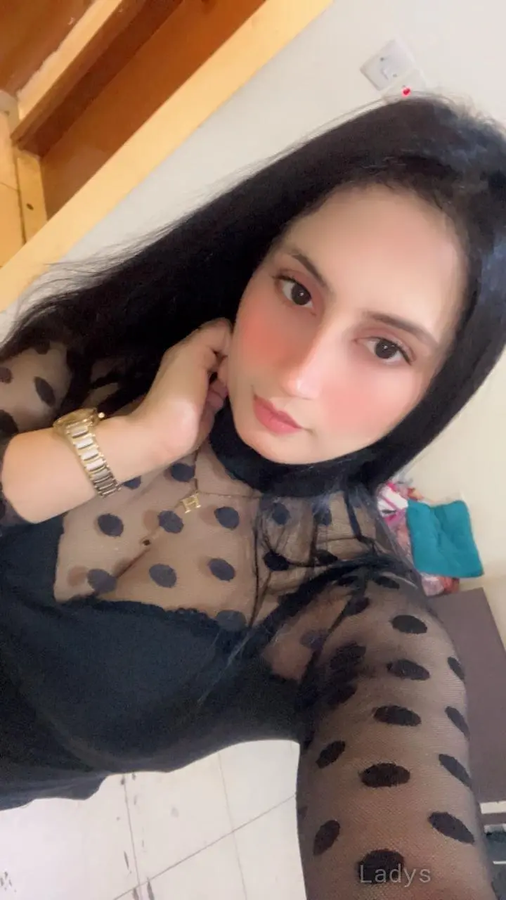 Shreya, 23 years BBW escorts girl, height 166 sm, Weight kg, backpage Abu Dhabi