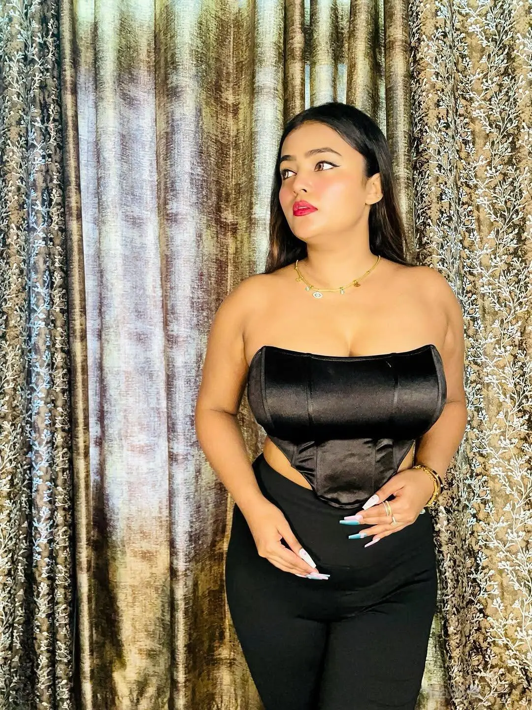 Hiral, 23 years BBW escorts girl, height 154 sm, Weight kg, backpage Ahmedabad