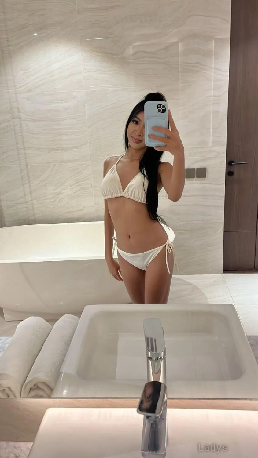 Clara, 20 years BBW escorts girl, height 165 sm, Weight  kg, backpage Bali