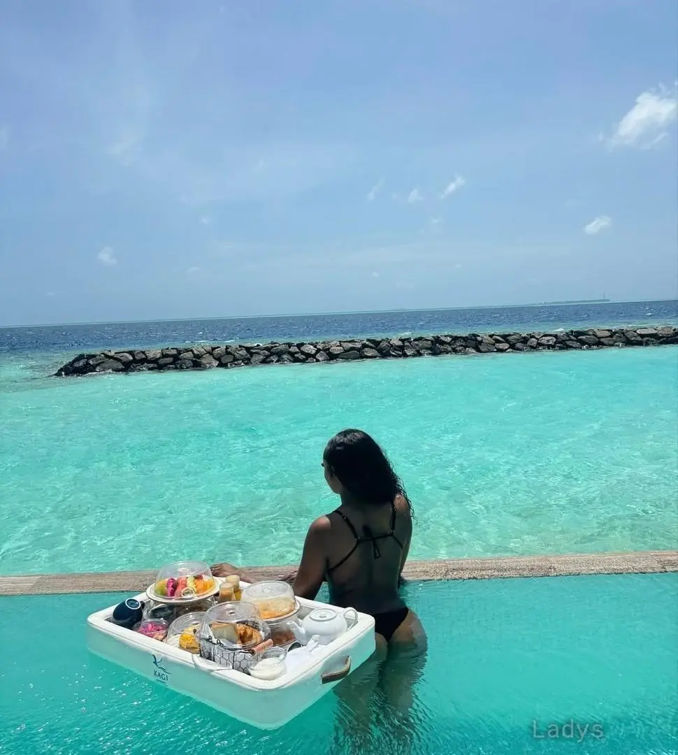 Mimi, 23 years BBW escorts girl, height 175 sm, Weight kg, backpage Bali