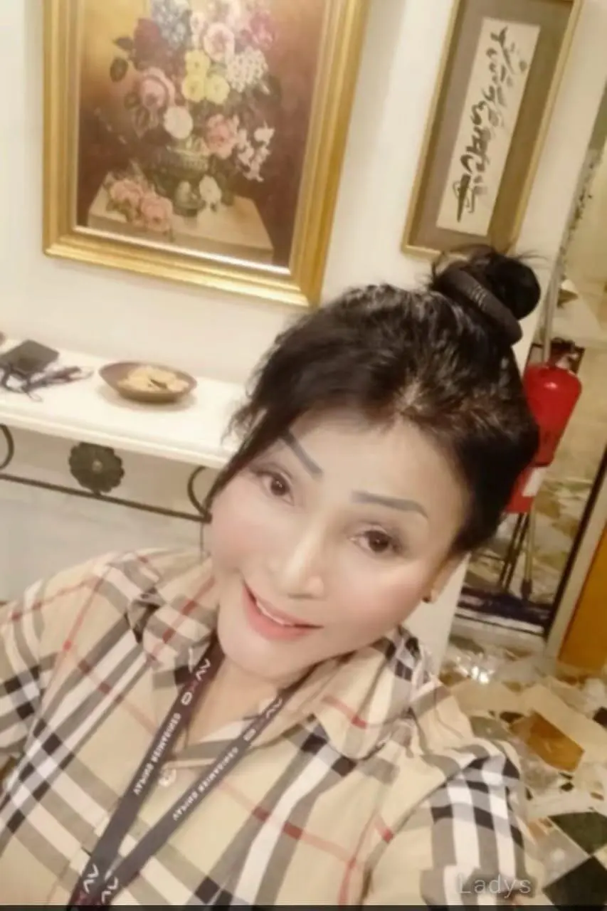 Sania, 45 years BBW escorts girl, height 155 sm, Weight kg, backpage Bali
