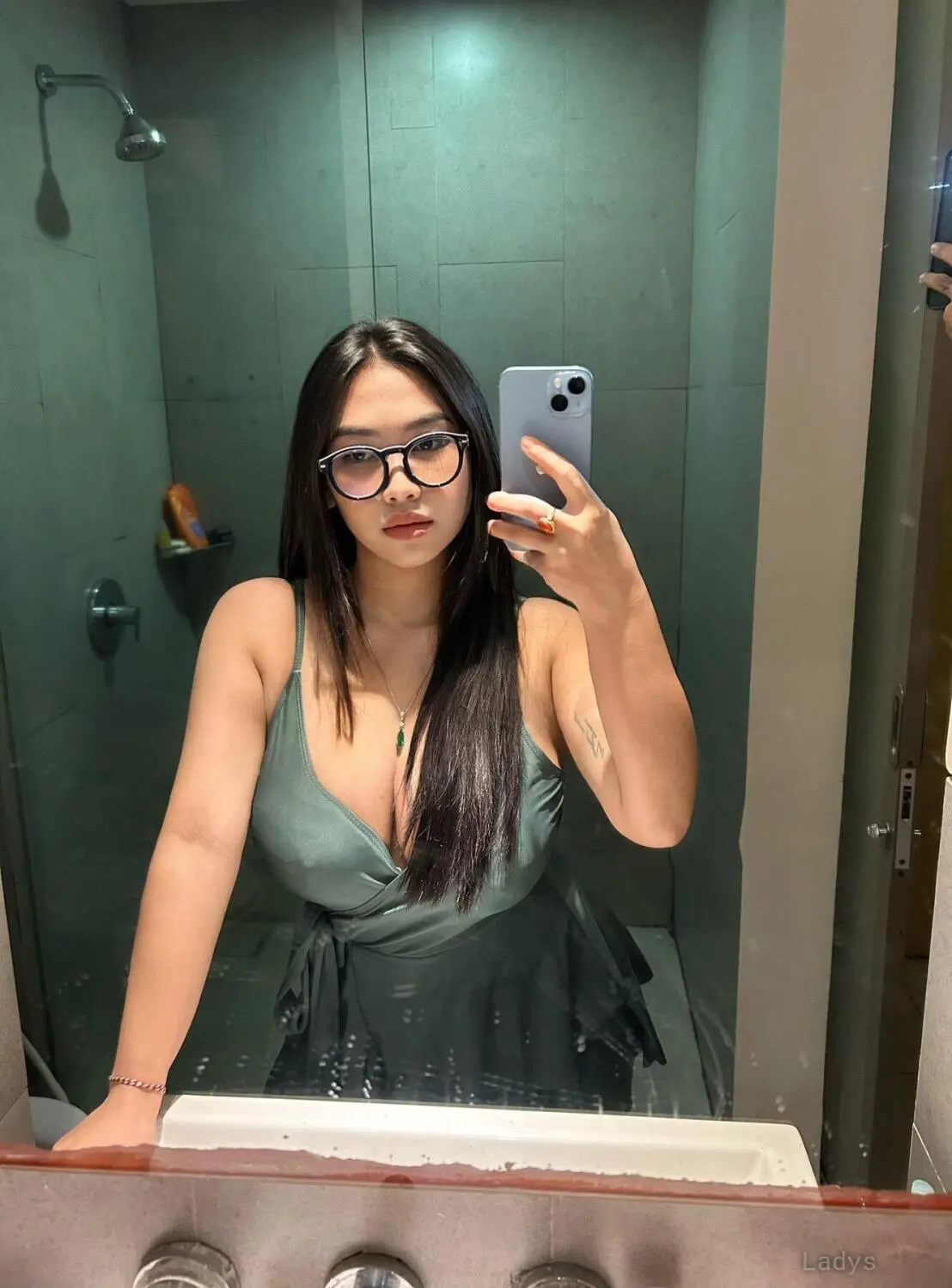 Yummi, 22 years BBW escorts girl, height 160 sm, Weight  kg, backpage Bali