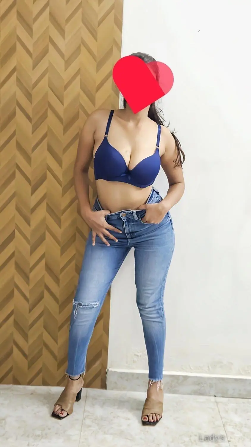 Natasha, 25 years BBW escorts girl, height 170 sm, Weight kg, backpage Chandigarh