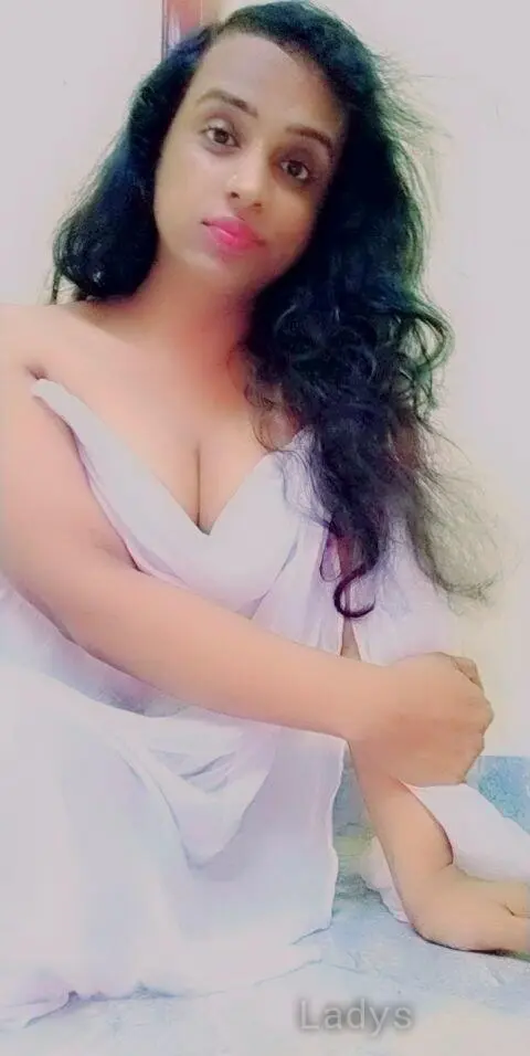 Juicy, 26 years BBW escorts girl, height 154 sm, Weight  kg, backpage Chennai