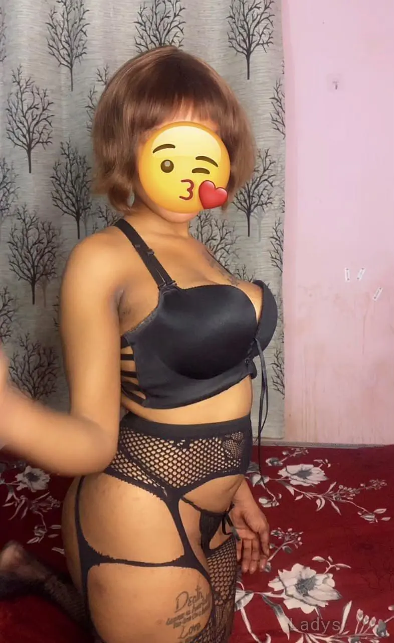 African Girl Air Conditioner🥶 Room, 25 years BBW escorts girl, height sm, Weight kg, backpage Delhi