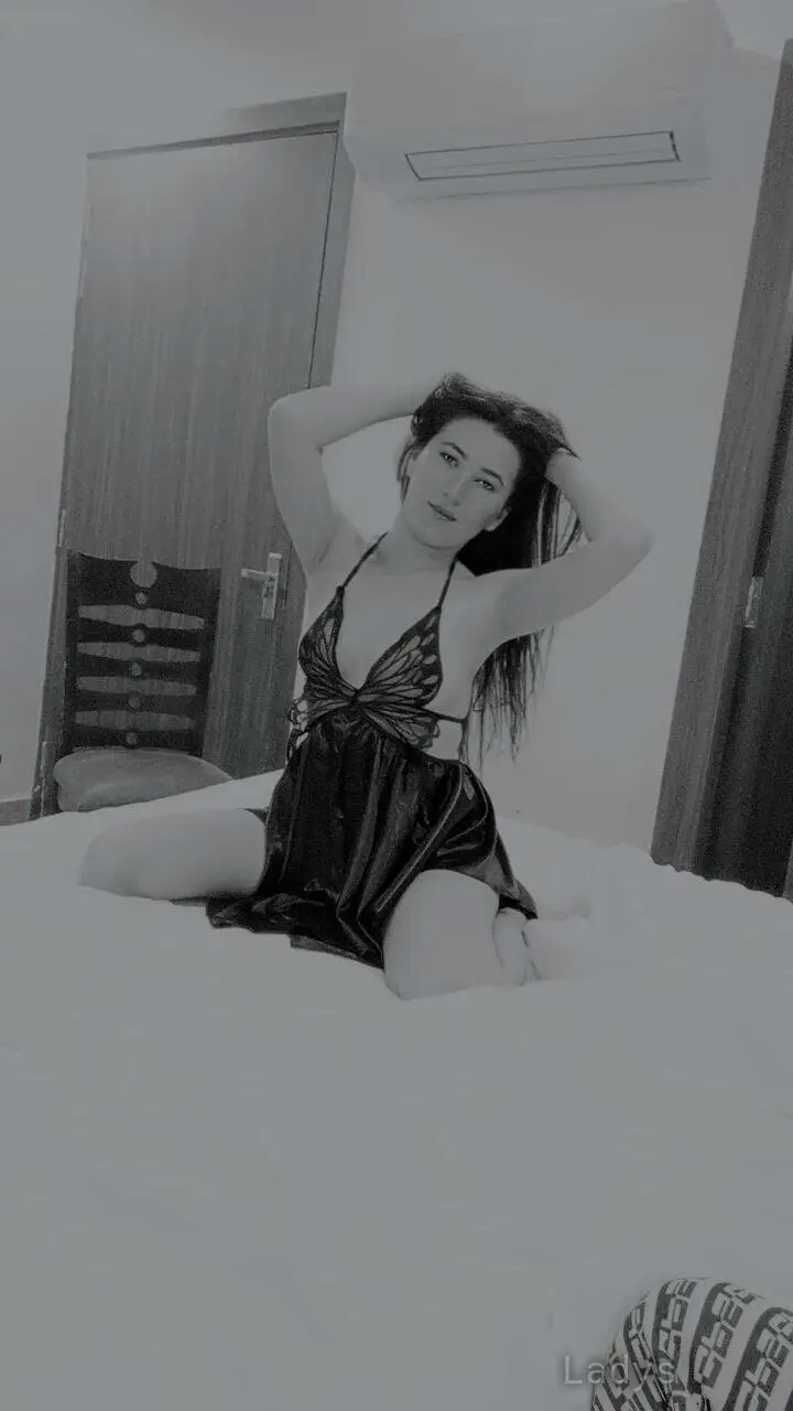 Blair, 24 years BBW escorts girl, height 169 sm, Weight kg, backpage Delhi