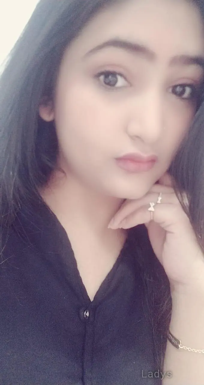 Anshika Busty Milf, 23 years BBW escorts girl, height 167 sm, Weight  kg, backpage Dubai