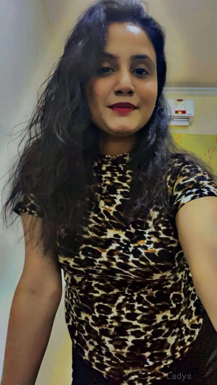 Ayesha, 23 years BBW escorts girl, height 168 sm, Weight kg, backpage Dubai