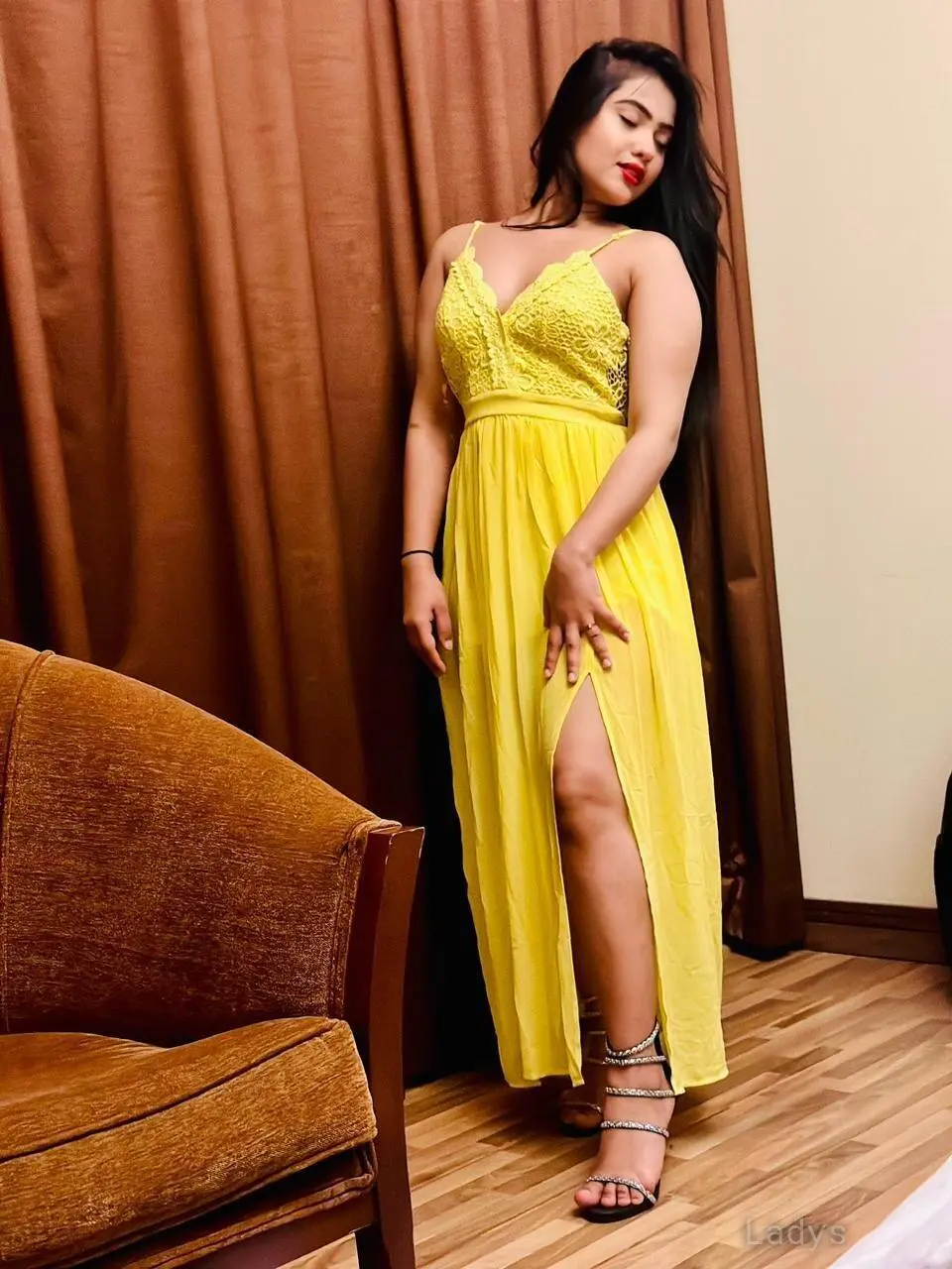 Eisha, 21 years BBW escorts girl, height 165 sm, Weight kg, backpage Dubai