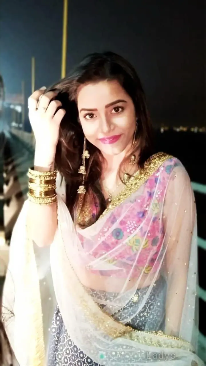 Nidhima, 22 years BBW escorts girl, height 168 sm, Weight  kg, backpage Dubai