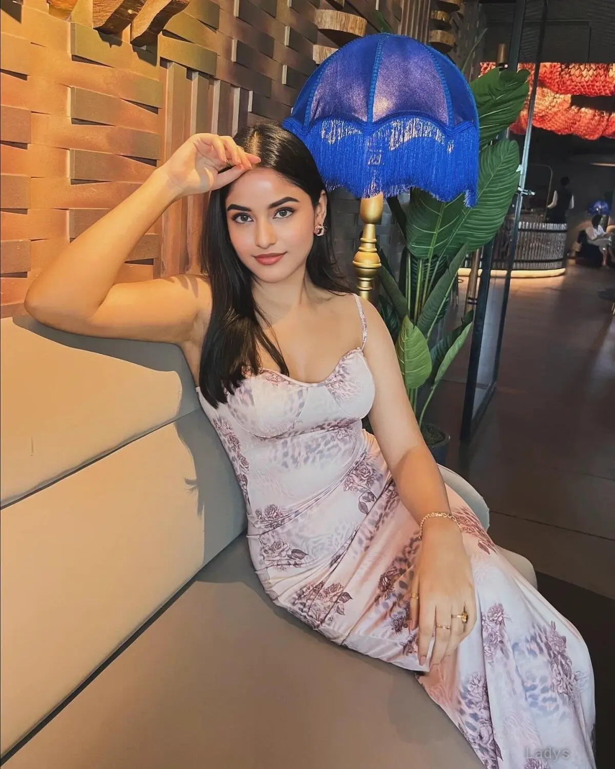 Palak, 21 years BBW escorts girl, height 168 sm, Weight kg, backpage Dubai
