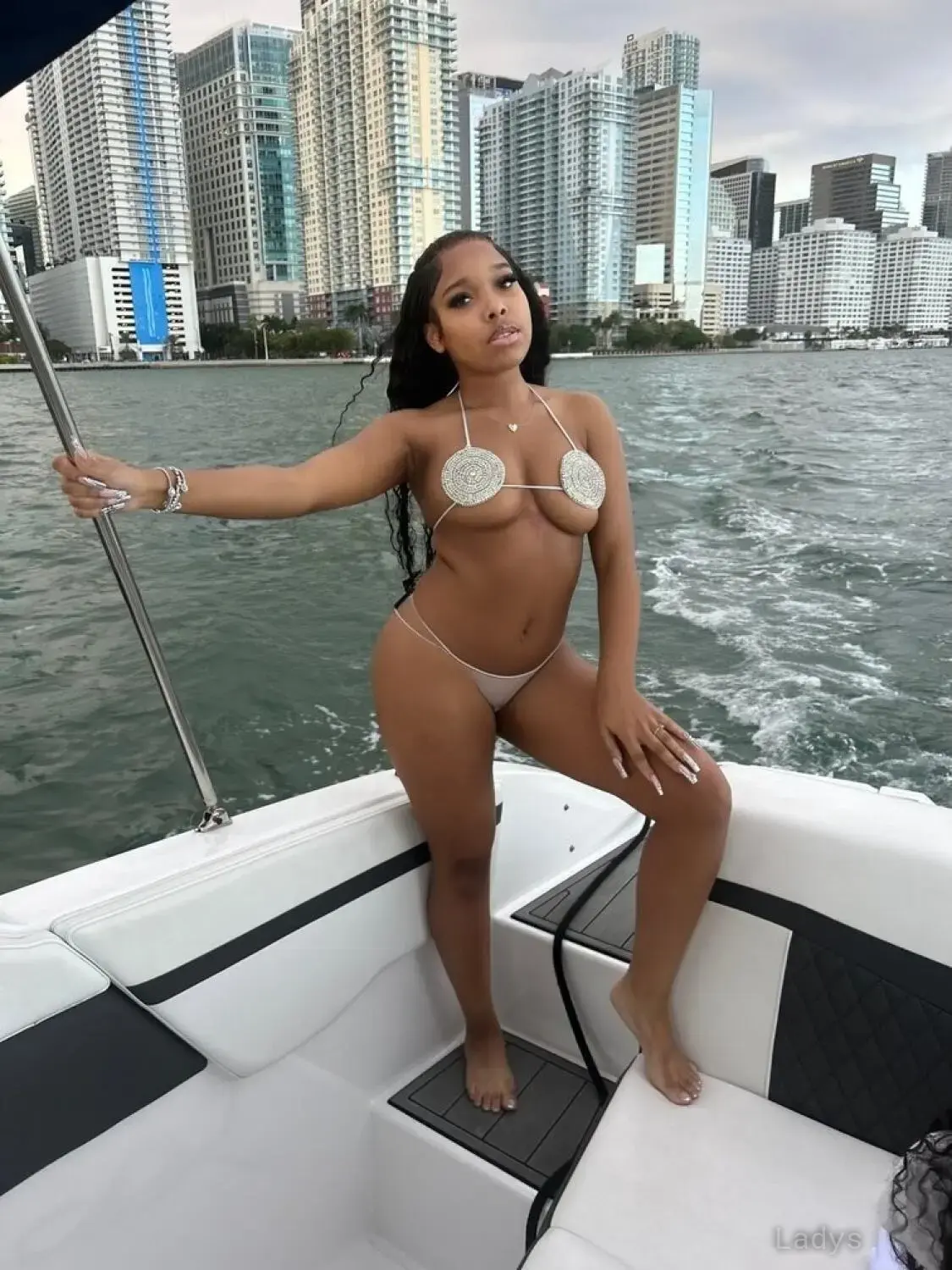 HAZEL LEE, 20 years BBW escorts girl, height 144 sm, Weight 49 kg, backpage Fort Lauderdale