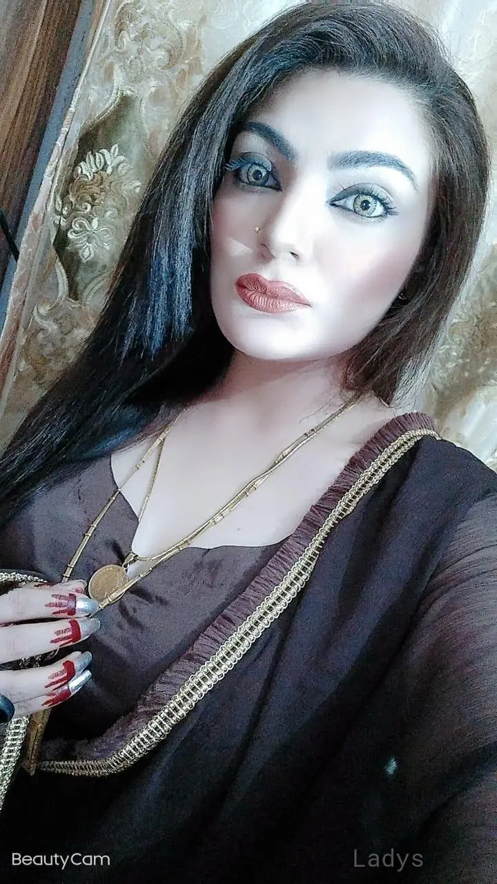 Sanna, 24 years BBW escorts girl, height 167 sm, Weight kg, backpage Fujairah