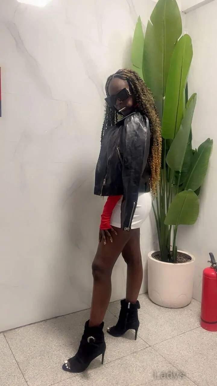 Honey, 23 years BBW escorts girl, height 160 sm, Weight  kg, backpage Guangzhou