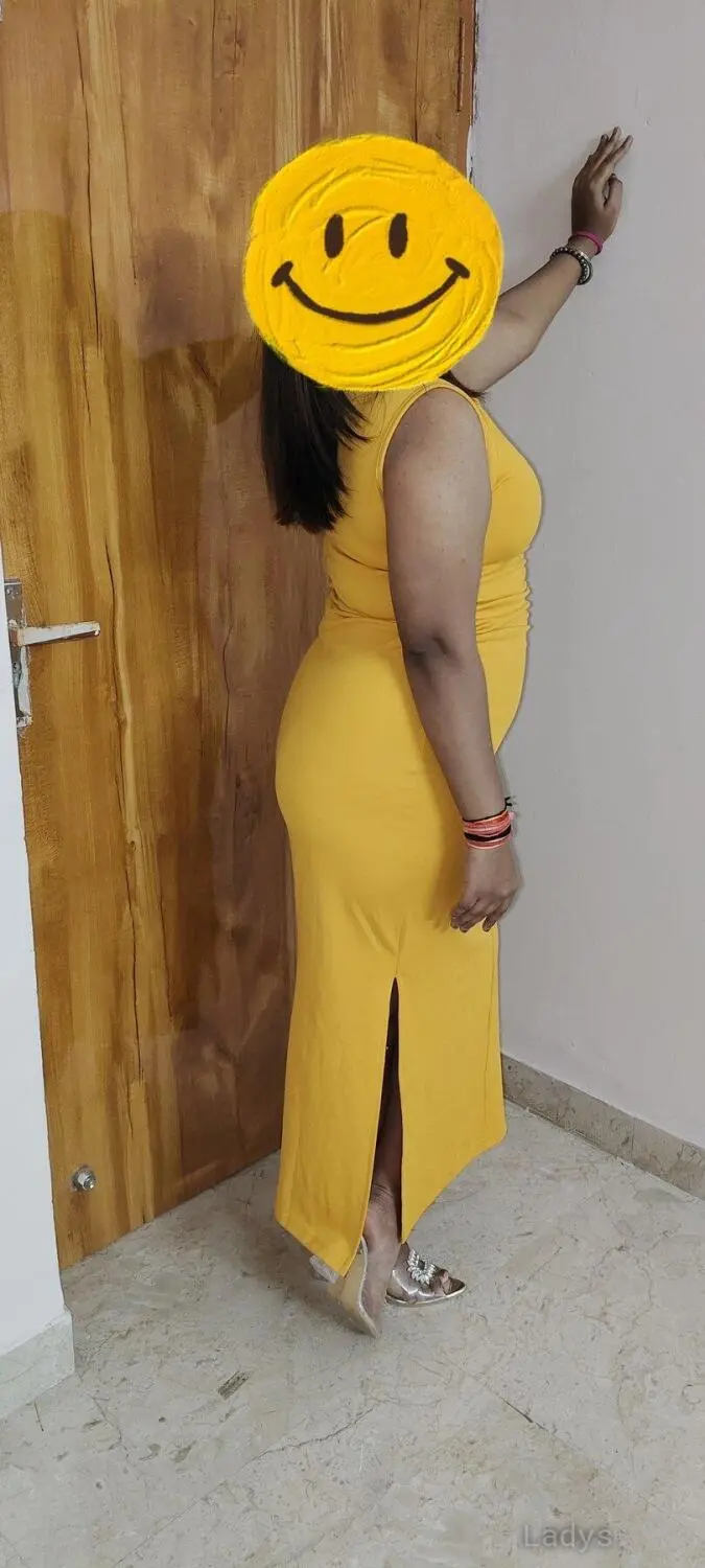 Honey, 22 years BBW escorts girl, height 168 sm, Weight kg, backpage Gurgaon