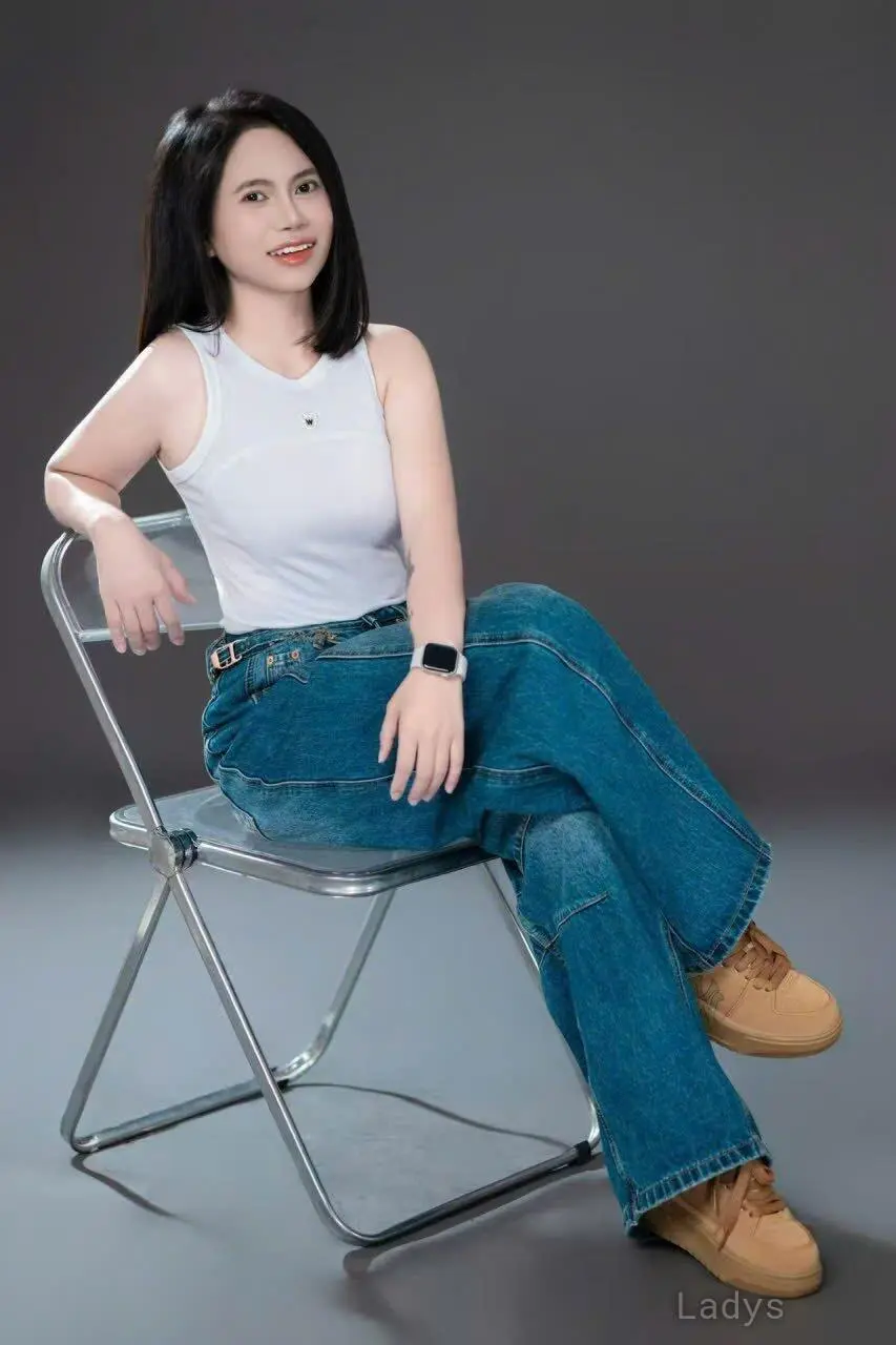 Zoya, 23 years BBW escorts girl, height 160 sm, Weight kg, backpage Hanoi