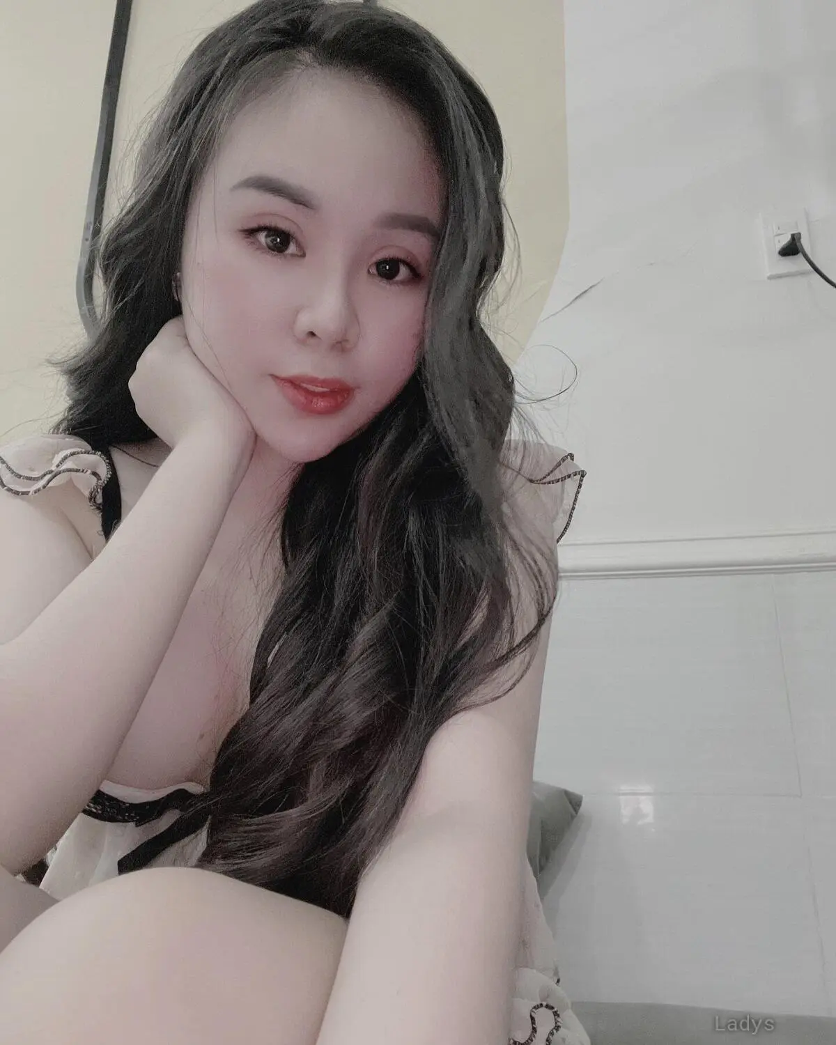 Ruby, 19 years BBW escorts girl, height 156 sm, Weight  kg, backpage Ho Chi Minh