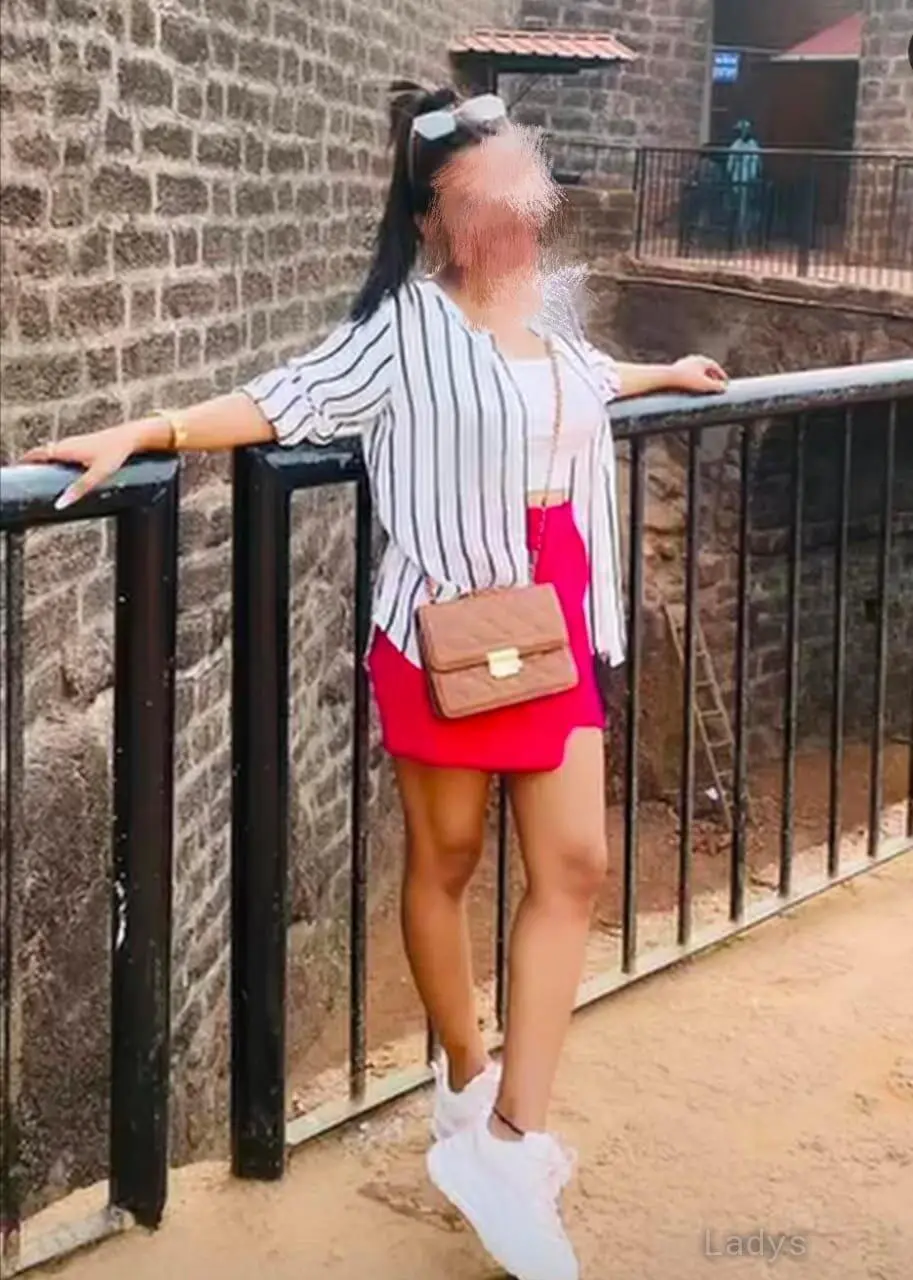 Rinku, 22 years BBW escorts girl, height 153 sm, Weight  kg, backpage Hyderabad