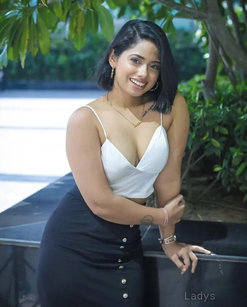 Faseeha, years BBW escorts girl, height sm, Weight kg, backpage Islamabad