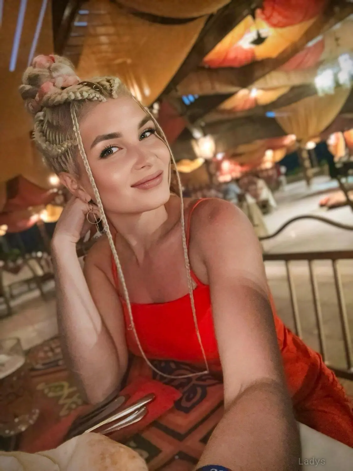 Yulia, 25 years BBW escorts girl, height 176 sm, Weight  kg, backpage Istanbul