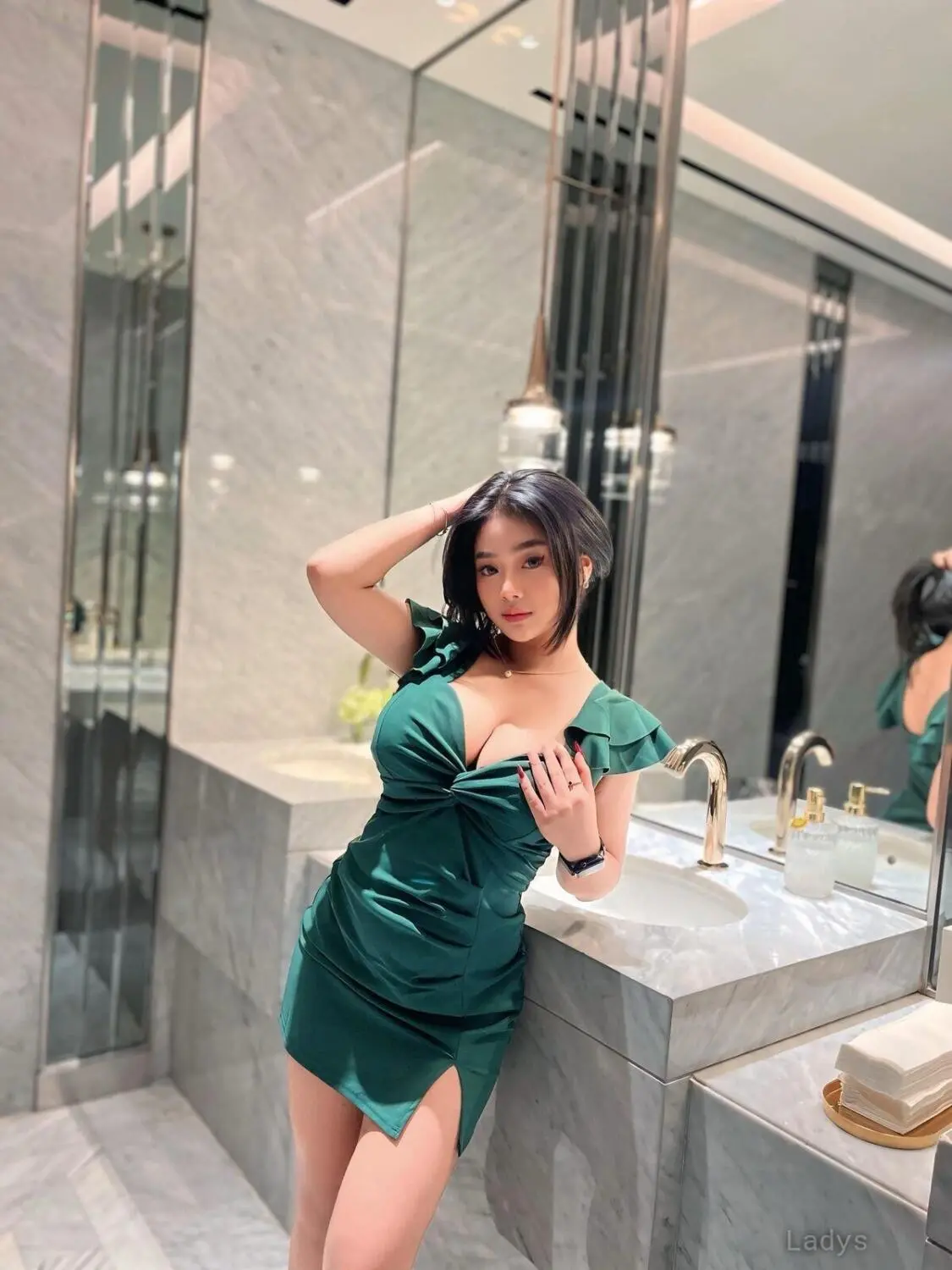 LUNA, 22 years BBW escorts girl, height 166 sm, Weight  kg, backpage Jakarta