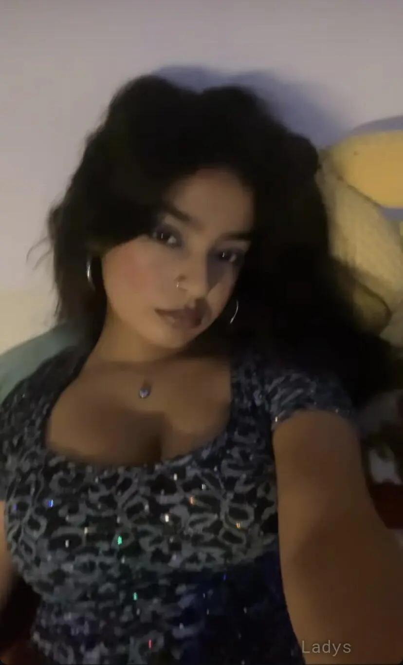 Lisa, 22 years BBW escorts girl, height 165 sm, Weight kg, backpage Jeddah