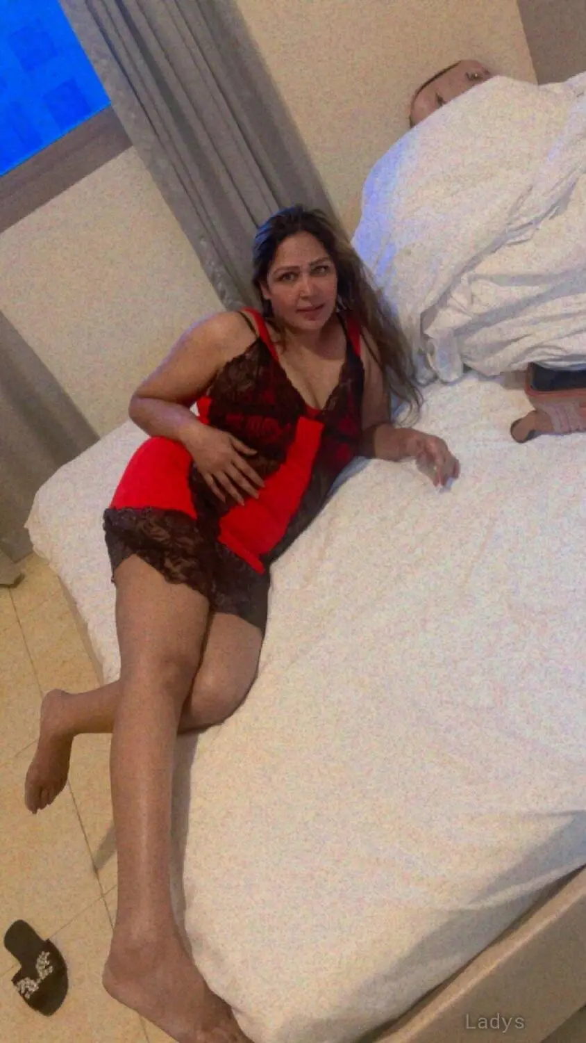 Diya Mariza, 32 years BBW escorts girl, height 174 sm, Weight kg, backpage Juffair