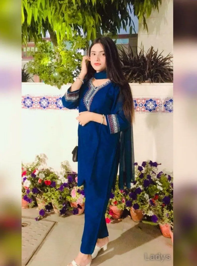 Rosabella, 24 years BBW escorts girl, height 164 sm, Weight kg, backpage Karachi