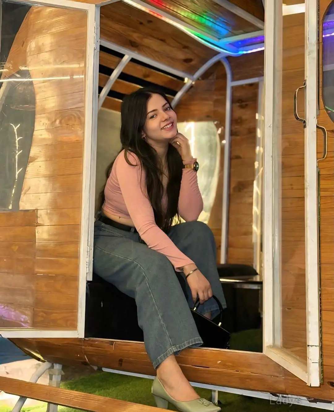 Bhumi, 22 years BBW escorts girl, height  sm, Weight  kg, backpage Kolkata