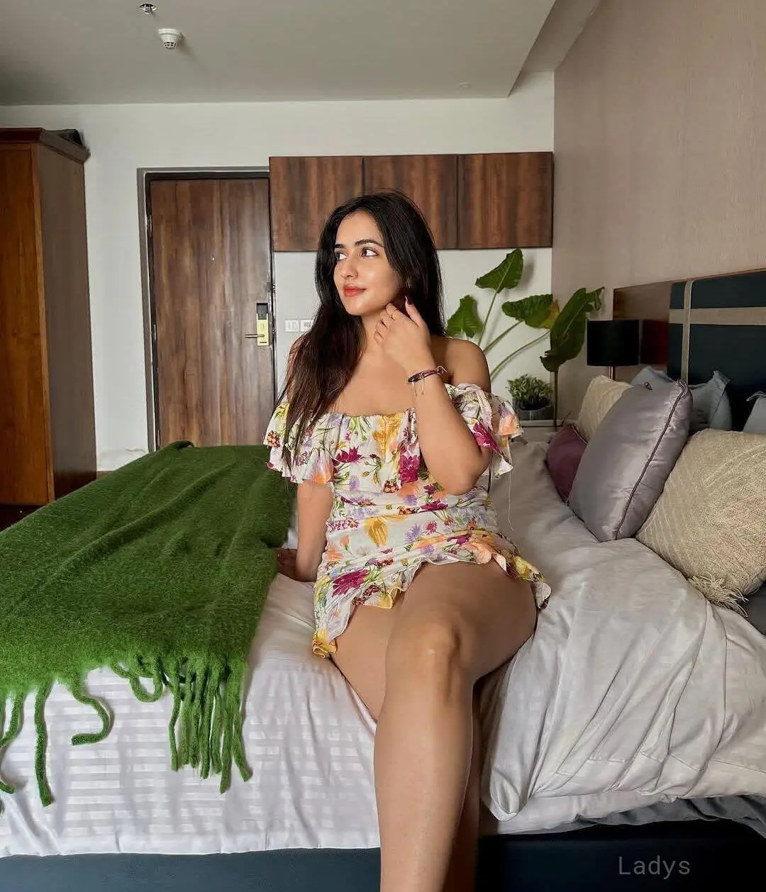 Shrija, 21 years BBW escorts girl, height 170 sm, Weight kg, backpage Kolkata
