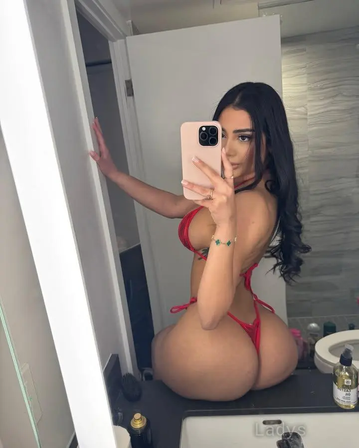 Luna, 24 years latina escorts girl, height 168 sm, Weight 68 kg, listcrawler Lille