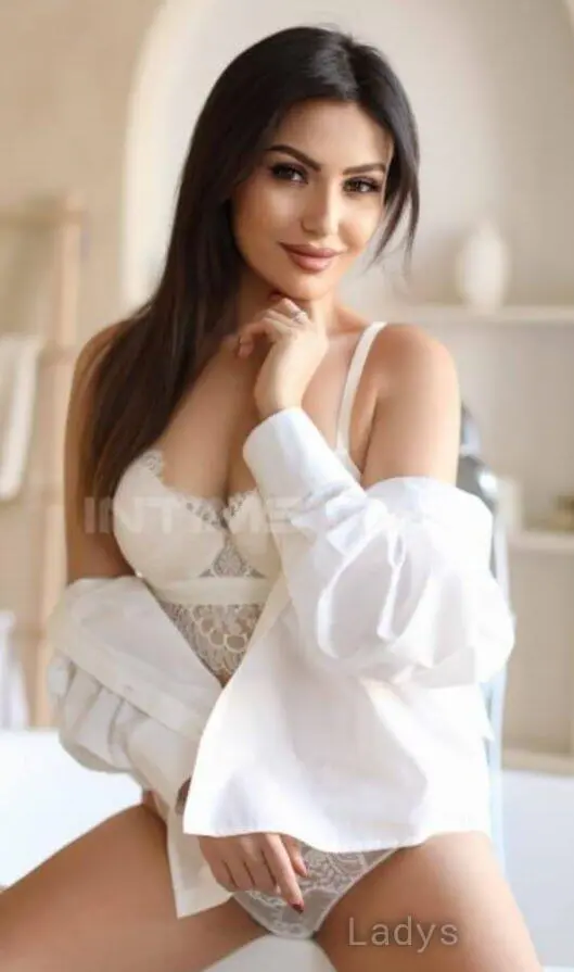 Kamila, 24 years BBW escorts girl, height 166 sm, Weight kg, backpage London