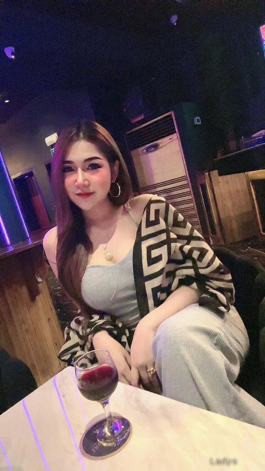 Ferra, 22 years BBW escorts girl, height 174 sm, Weight  kg, backpage Manama