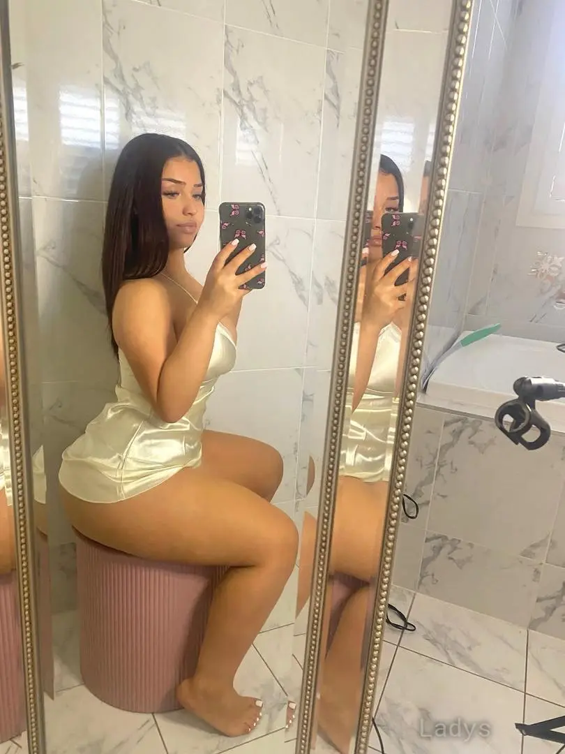Laura +973, 26 years BBW escorts girl, height 160 sm, Weight 57 kg, backpage Manama