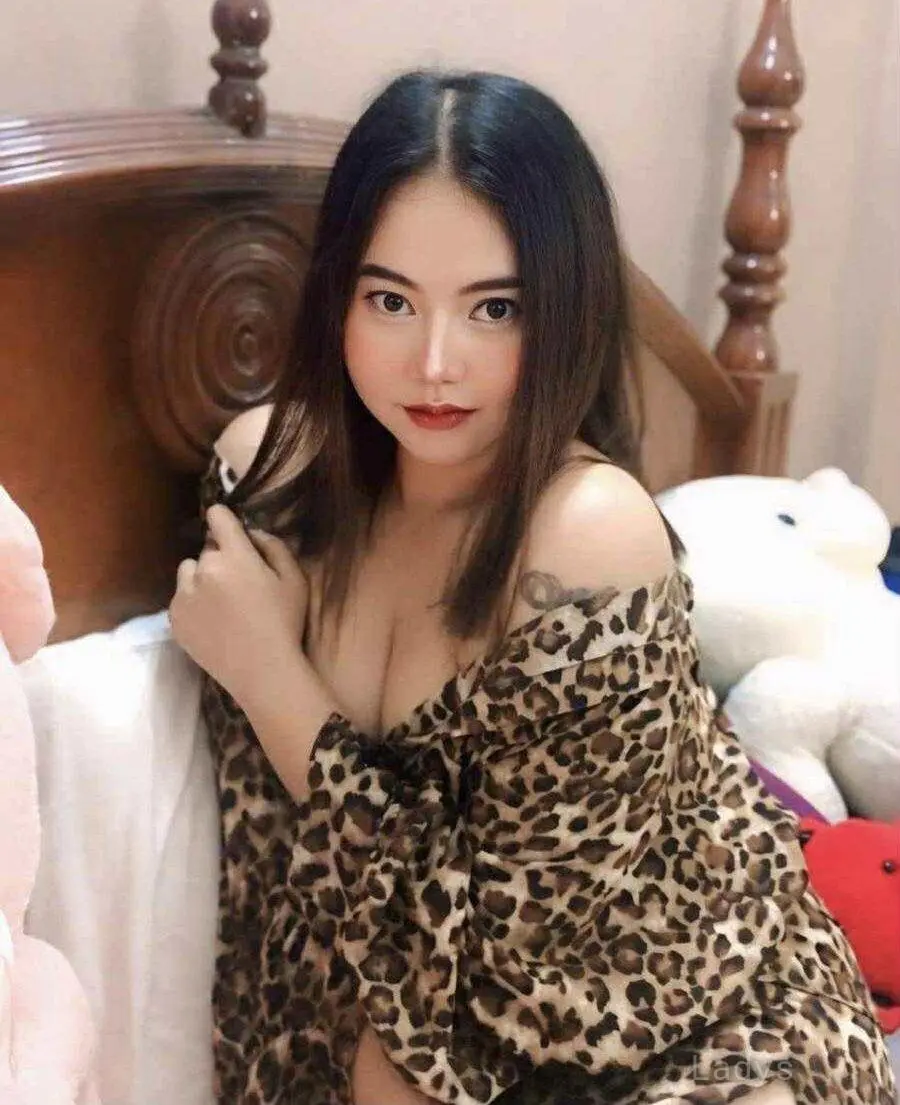 Smile, 22 years BBW escorts girl, height 165 sm, Weight  kg, backpage Manama