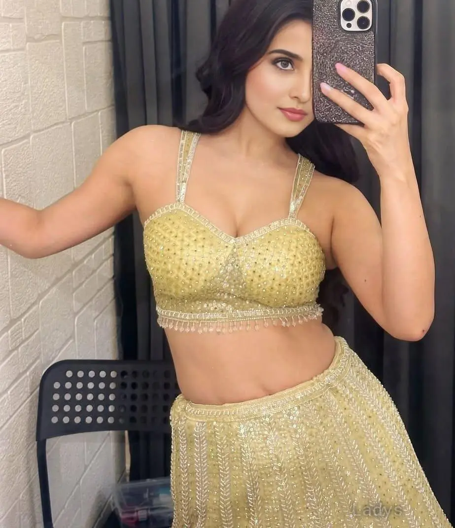 Janvi Sethia, 24 years BBW escorts girl, height sm, Weight kg, backpage Marseille
