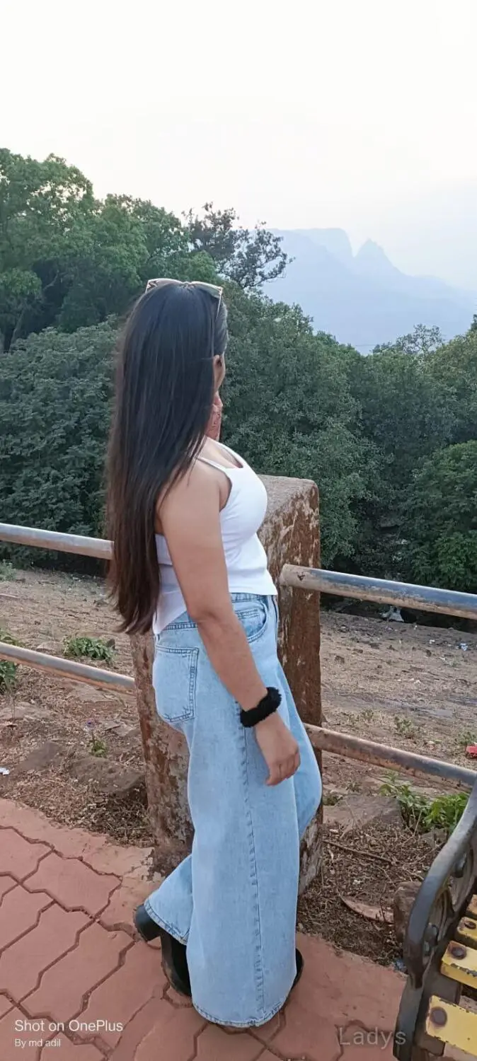 Ishita, 23 years BBW escorts girl, height 153 sm, Weight  kg, backpage Mumbai