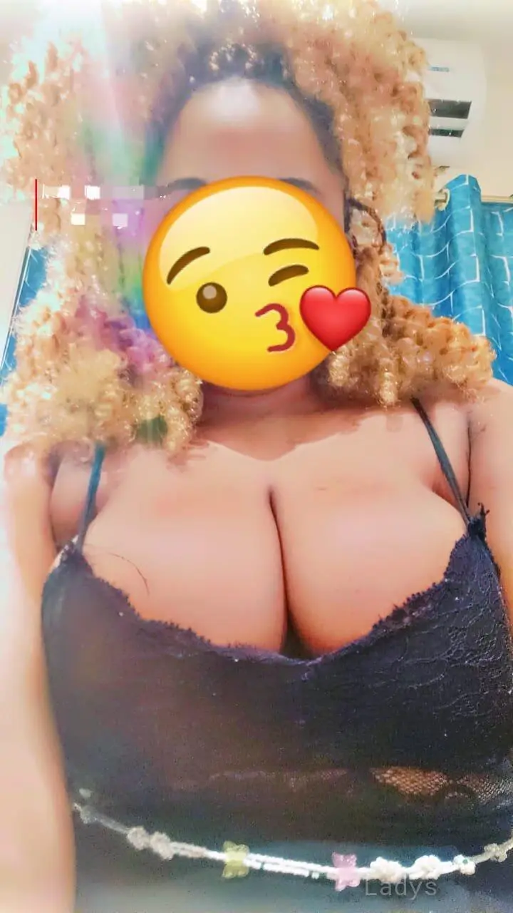 Juicy, 22 years BBW escorts girl, height sm, Weight kg, backpage Mumbai