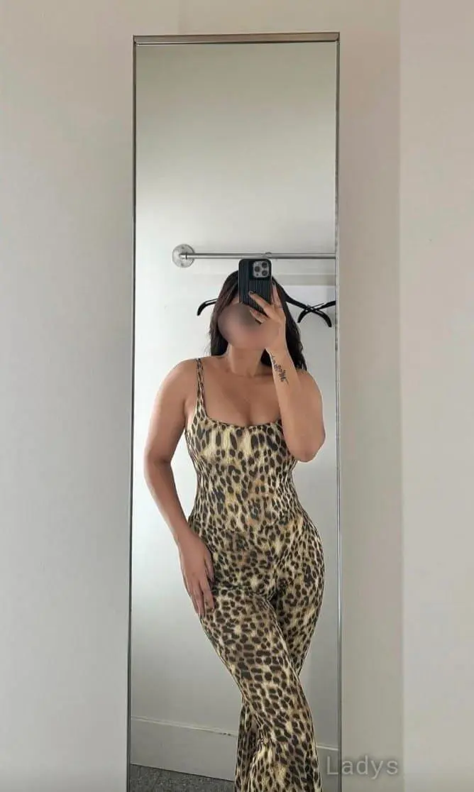 Punam, 22 years BBW escorts girl, height 156 sm, Weight  kg, backpage Mumbai
