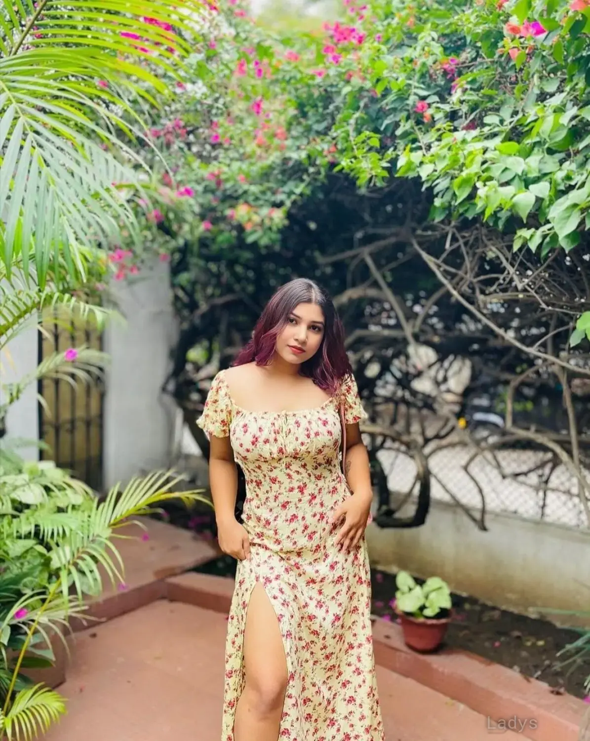 Somya, 22 years BBW escorts girl, height 163 sm, Weight 60 kg, backpage Mumbai