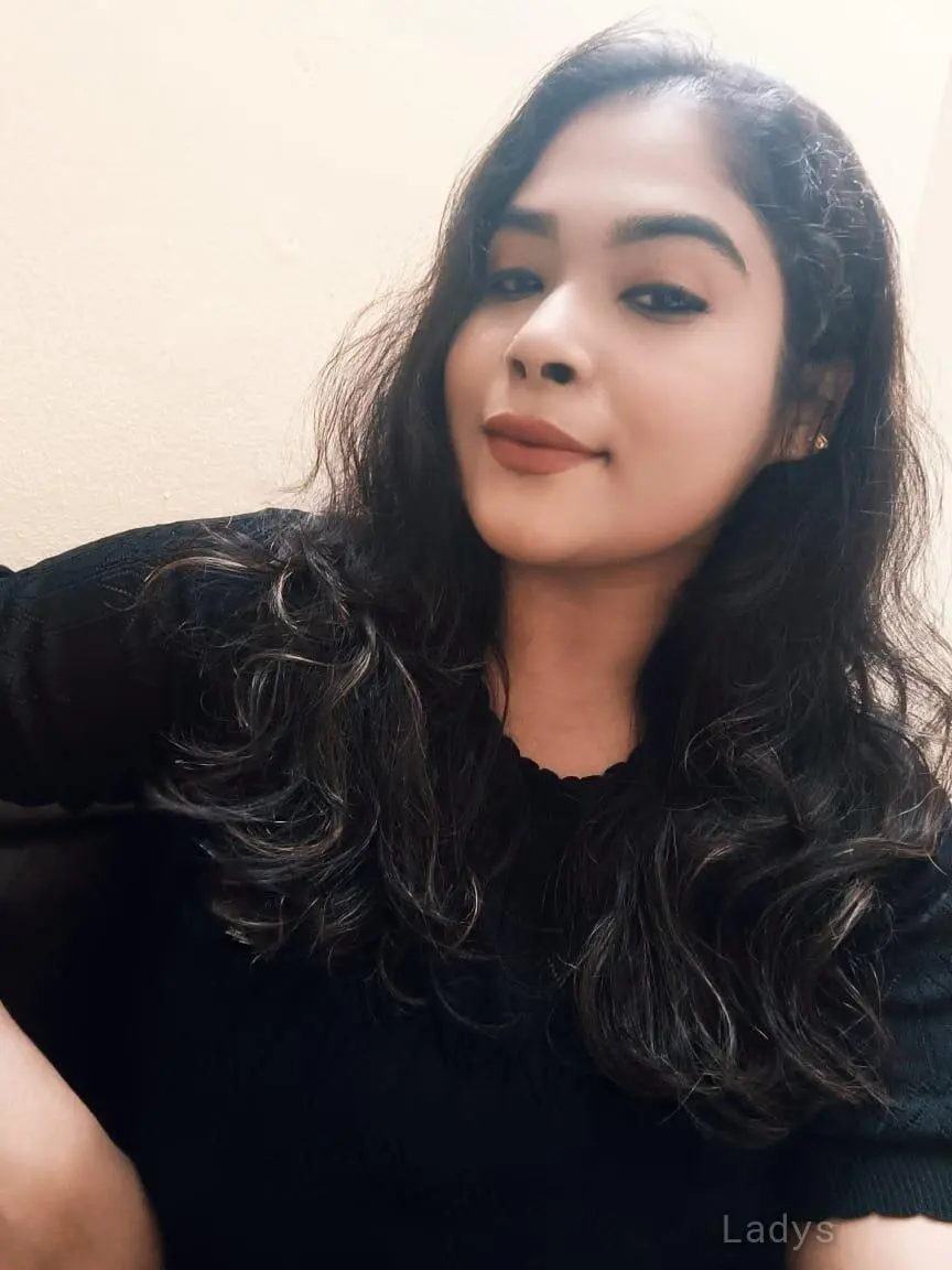 Riya, 21 years BBW escorts girl, height 167 sm, Weight kg, backpage Navi Mumbai